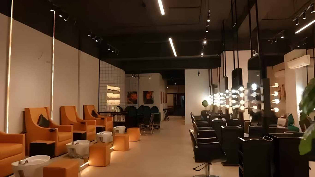 Bespoke Beauty Packages: Maximize Your Glow at the Best Salon in Lahore and Gujranwala